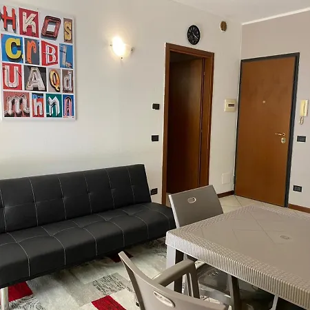 La Lanterna - In Con Piscina Apartment