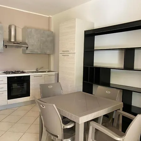 La Lanterna - In Con Piscina Apartment